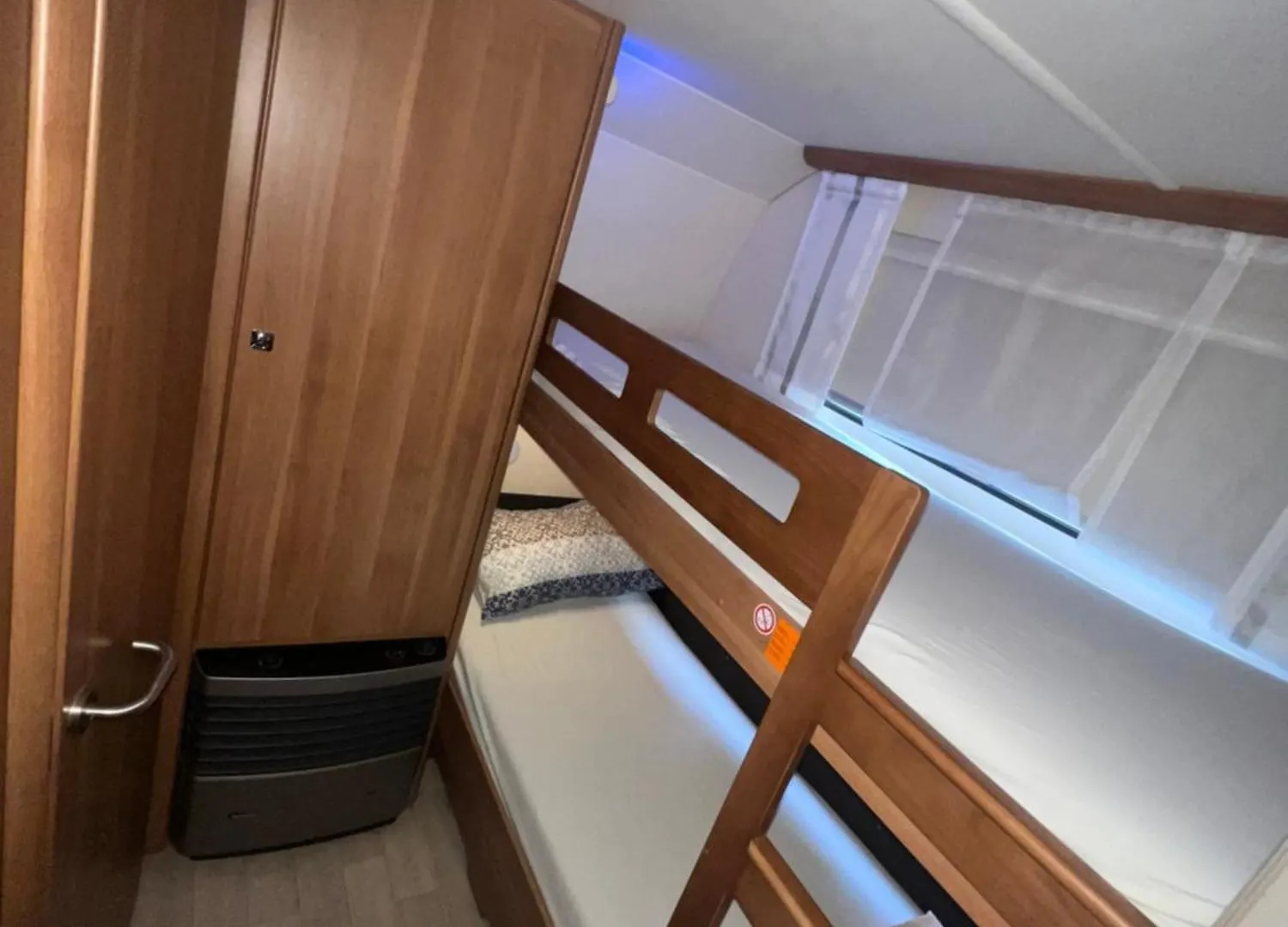 Kak Wohnheim Mit Festem Standort Ouranoupoli Campsite