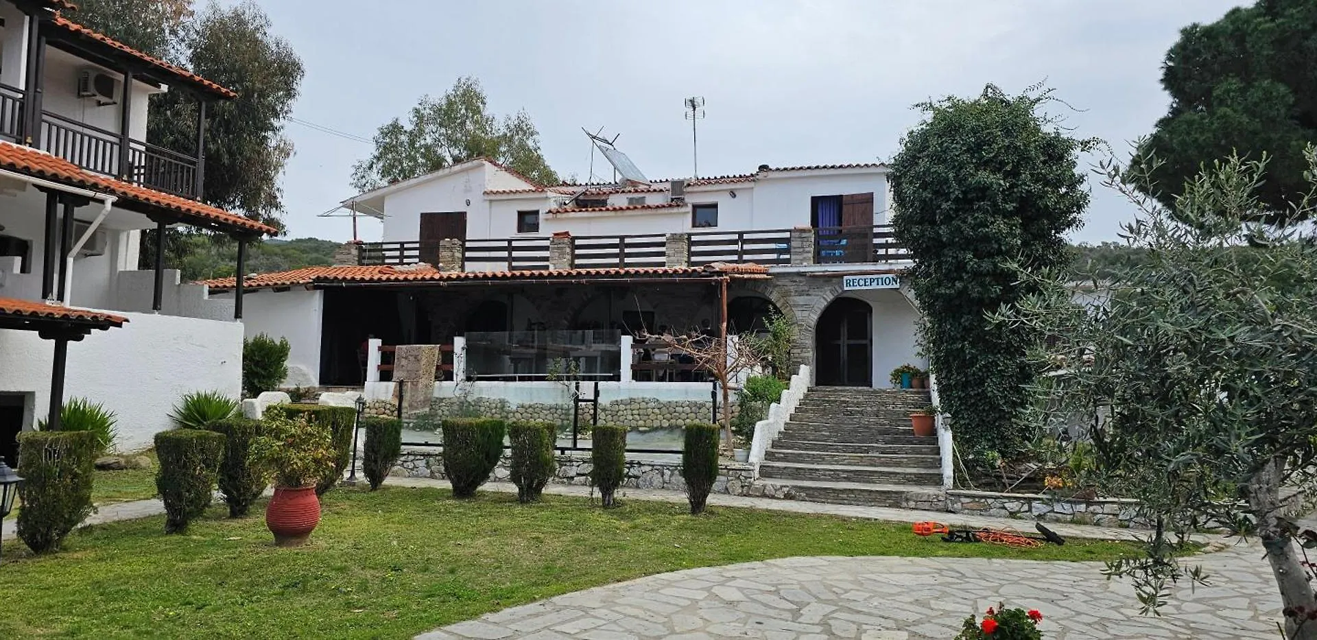 Kak Wohnheim Mit Festem Standort Ouranoupoli Campsite